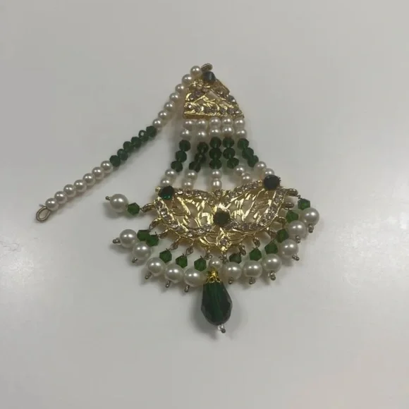 Eclectic Statement Kundan Style Indian Earrings Gold W/Green White Beads New - Picture 8 of 9